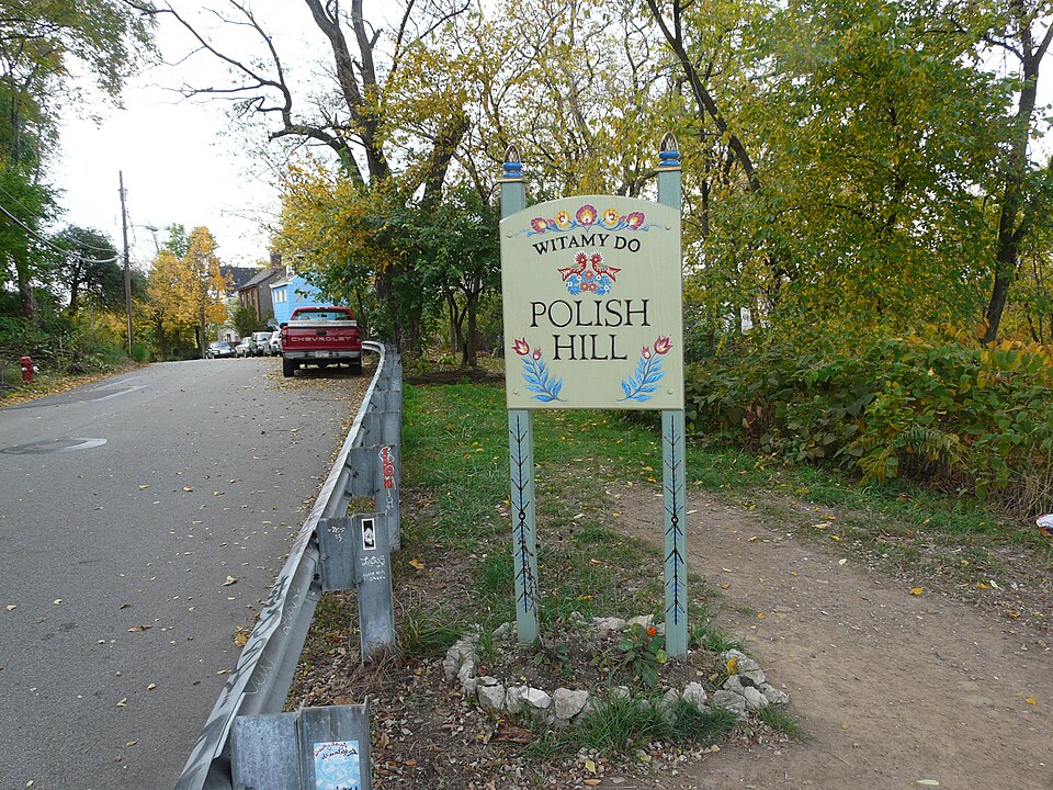 "Witamy do Polish Hill" sign displayed in Pittsburgh, PA